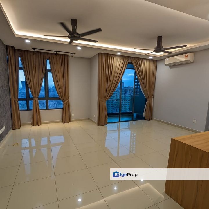 THE VYNE, 3 BEDROOMS FOR SALE, SUNGAI BESI, KUALA LUMPUR., Kuala Lumpur, Salak Selatan