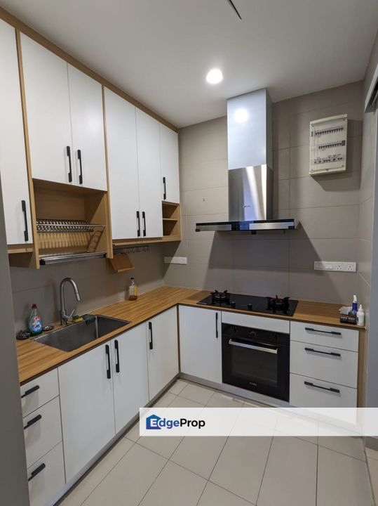THE VYNE, 3 BEDROOMS FOR SALE, SUNGAI BESI, KUALA LUMPUR., Kuala Lumpur, Salak Selatan
