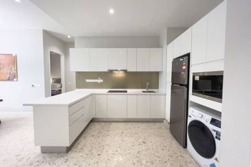 Pavilion Ceylon Hill