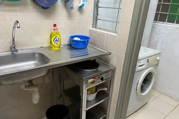 Avelon Tower @ Plaza Medan Putra