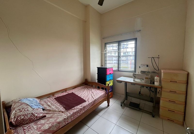 First Residence (Residensi Unggul)