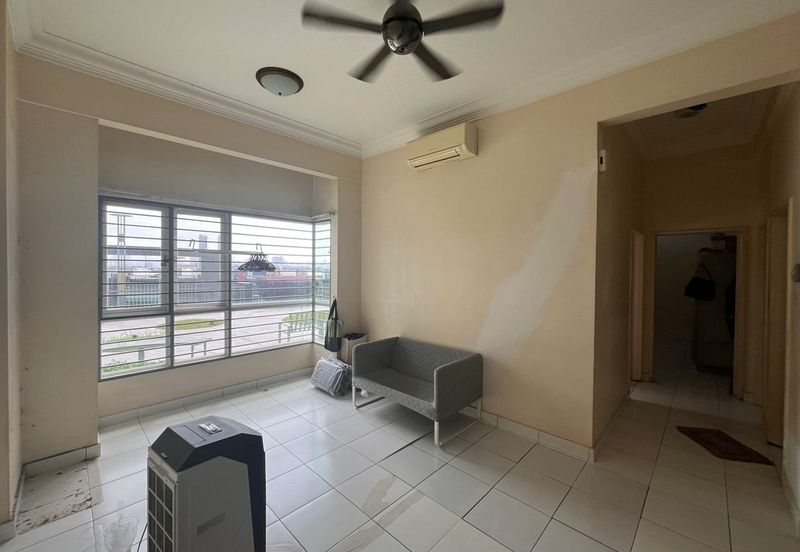 First Residence (Residensi Unggul)