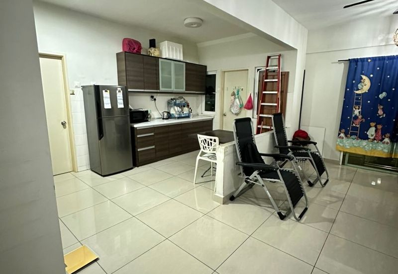 First Residence (Residensi Unggul)