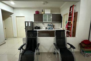 First Residence (Residensi Unggul)