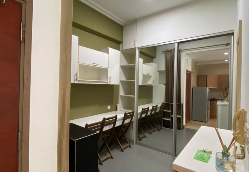 231 TR Serviced Suite