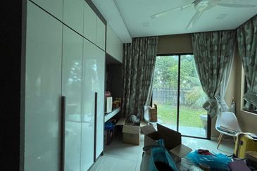 Vittaria, Setia Eco Glades