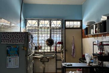 Taman Tuanku Jaafar Senawang Single Storey Semi-D Freehold RM450K NEGO For Sale