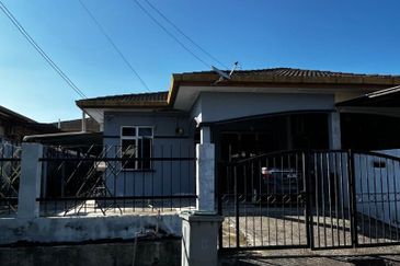 Taman Tuanku Jaafar Senawang Single Storey Semi-D Freehold RM450K NEGO For Sale