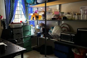 Taman Tuanku Jaafar Senawang Single Storey Semi-D Freehold RM450K NEGO For Sale