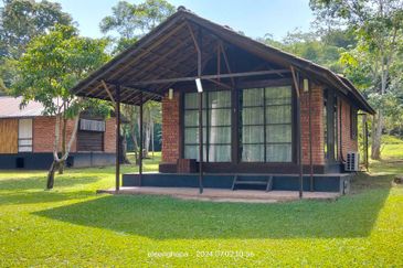 KENABOI JELEBU TANAH UNTUK DIJUAL FREEHOLD + PRIVATE GLAMPING