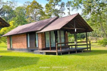 KENABOI JELEBU TANAH UNTUK DIJUAL FREEHOLD + PRIVATE GLAMPING