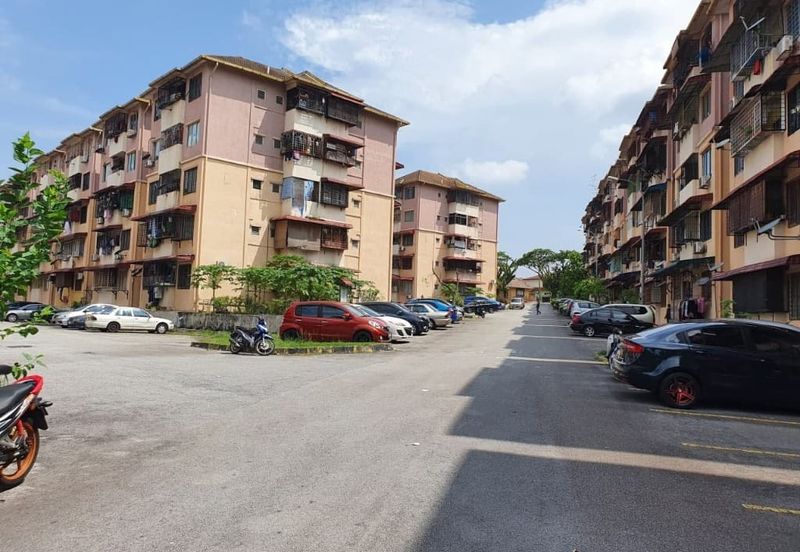 Pangsapuri Putra Impian, Taman Pinggiran Putra