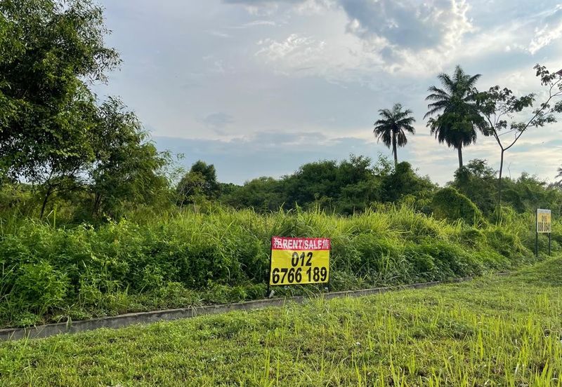 Gravit 8 Land for Sale