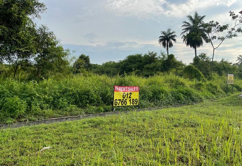 Gravit 8 Land for Sale