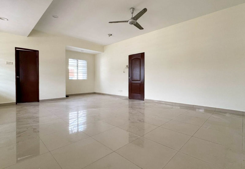 Astana Idaman, Desa Alam