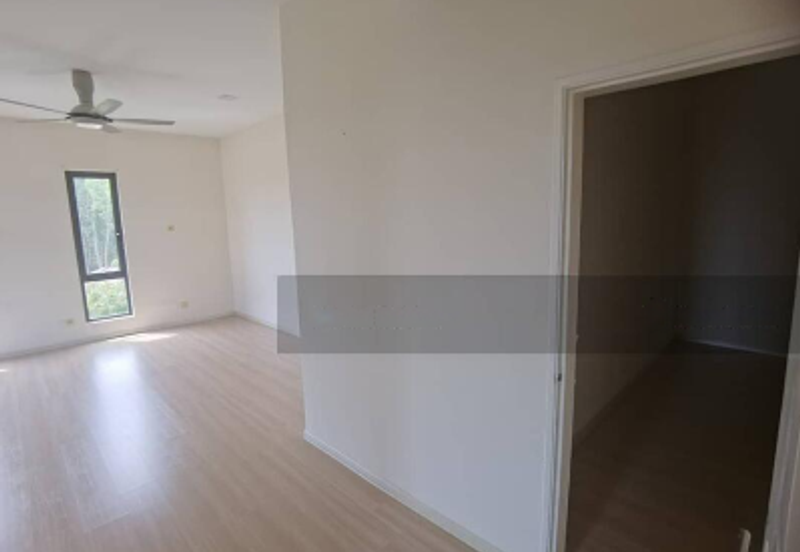 Crescent Park Townvilla