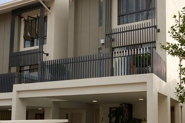 Crescent Park Townvilla