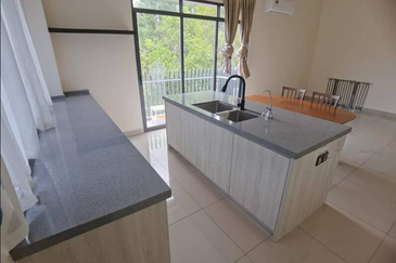 Crescent Park Townvilla