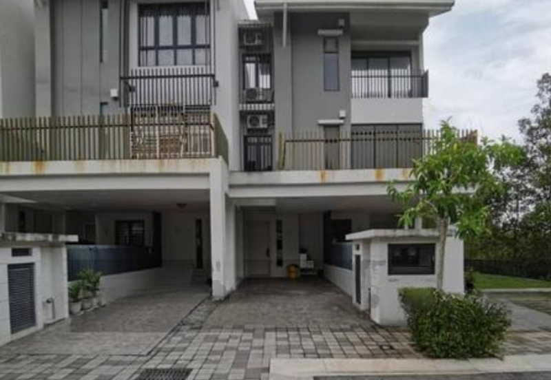 Crescent Park Townvilla