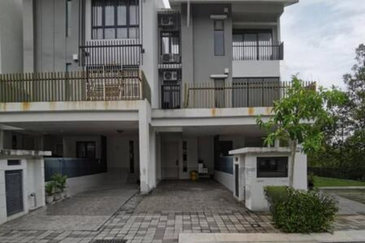 Crescent Park Townvilla