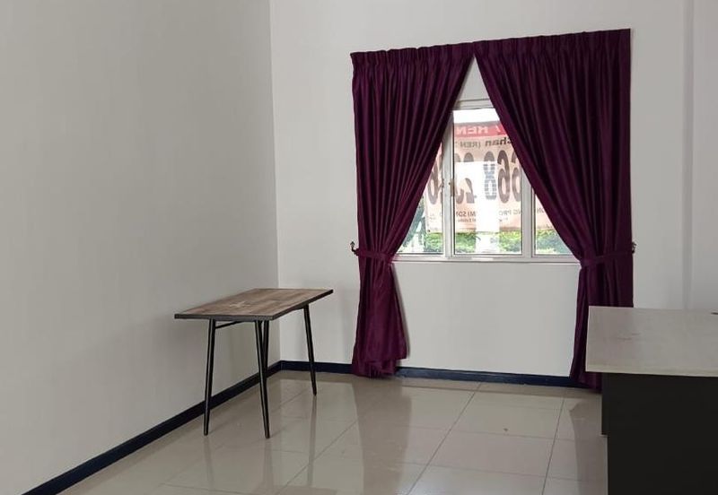 Villa Avenue @ Equine Park