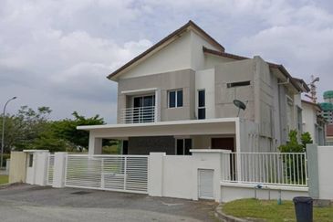 Villa Avenue @ Equine Park