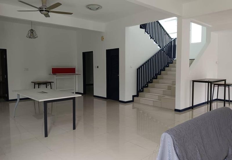 Villa Avenue @ Equine Park