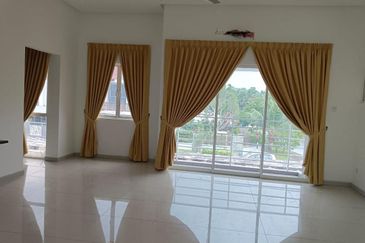 Villa Avenue @ Equine Park