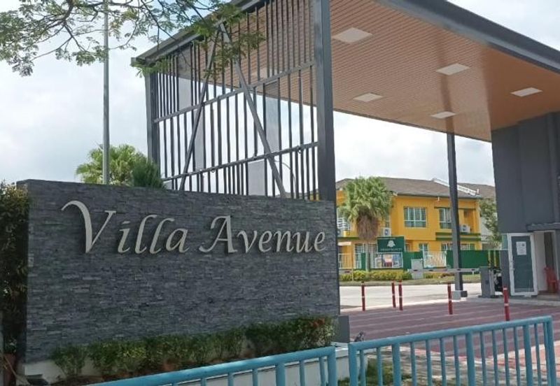 Villa Avenue @ Equine Park