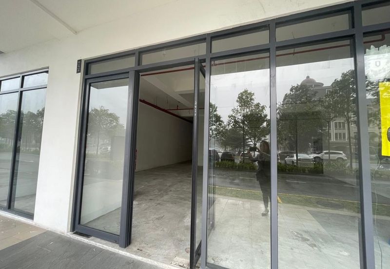 Gravit8 @ Klang South