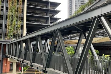 Gravit8 @ Klang South