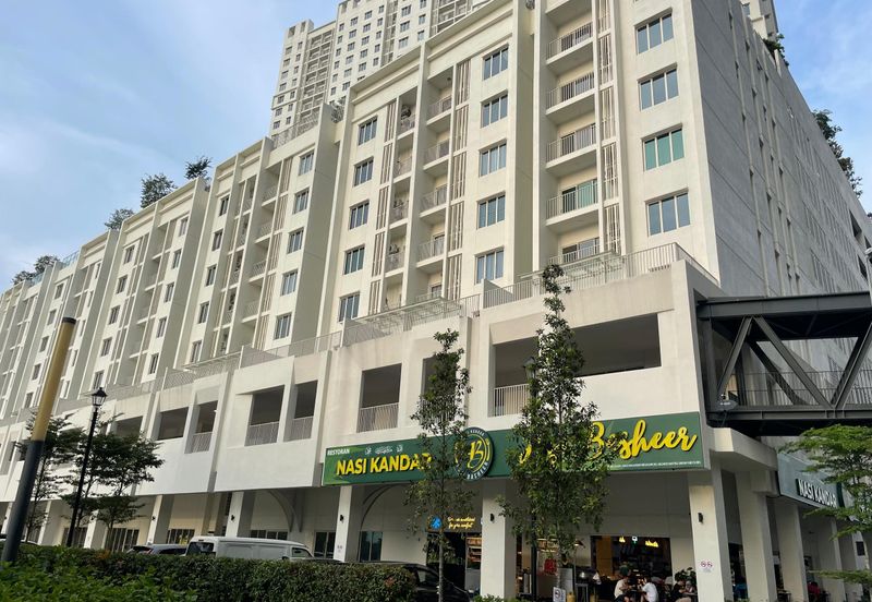 Gravit8 @ Klang South