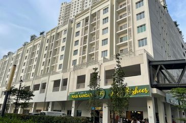 Gravit8 @ Klang South