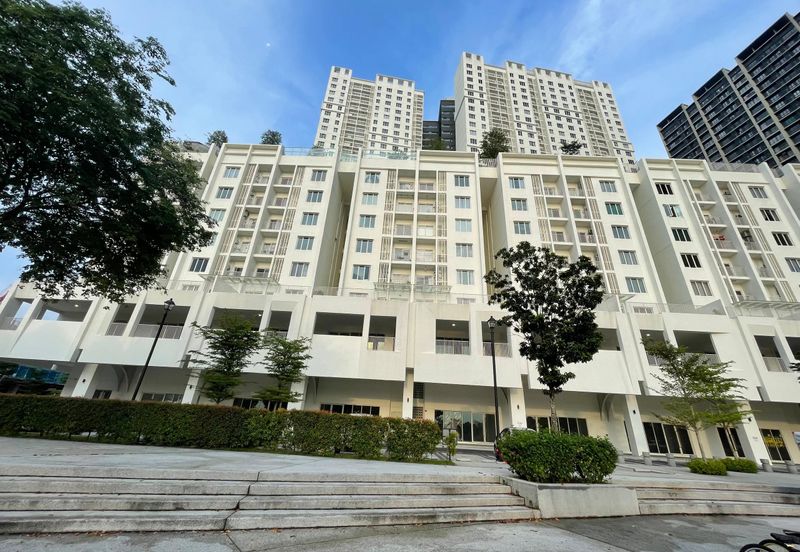 Gravit8 @ Klang South