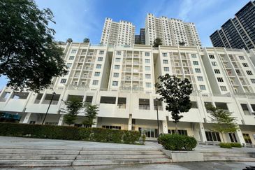 Gravit8 @ Klang South