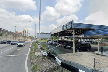 Persiaran Raja Muda Musa, Pelabuhan Klang