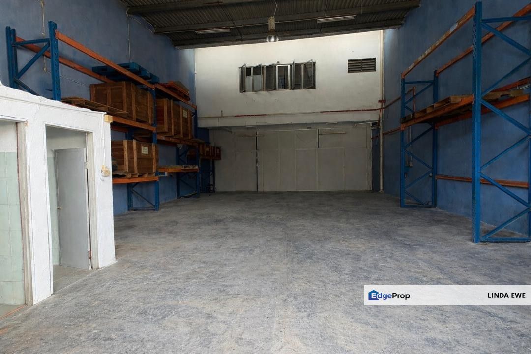 1.5 Storey Link Factory Balakong for Rent, Selangor, Balakong