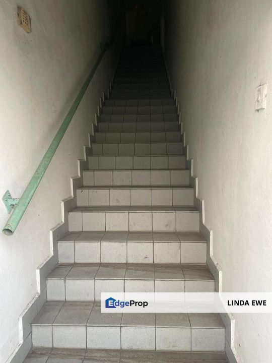 1.5 Storey Link Factory Balakong for Rent, Selangor, Balakong