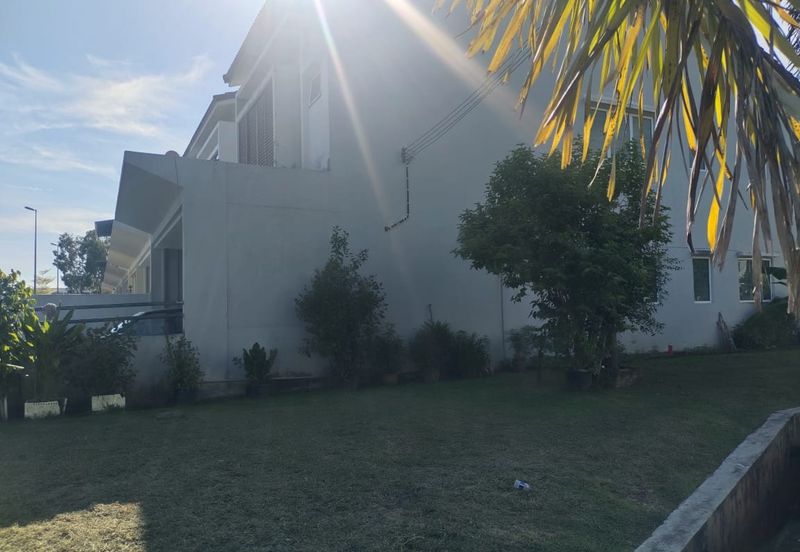 Taman Jenjarom Permai