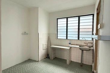 Flat Taman Ungku Tun Aminah