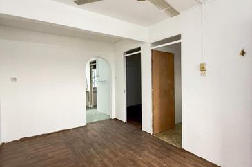 Flat Taman Ungku Tun Aminah