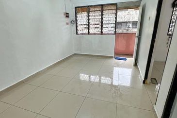 Flat Taman Ungku Tun Aminah