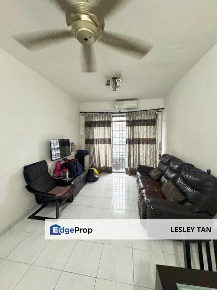 Sri Akasia Apartment Tampoi Three Bedrooms Partial Furnished, Johor, Tampoi