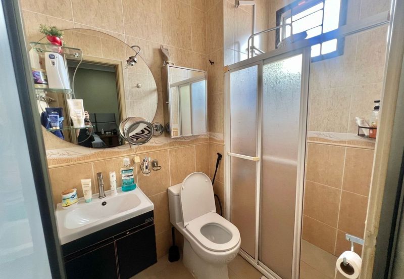 Jalan Indah 10 / Taman Bukit Indah / Double Storey Terrace House / Fully Renovated