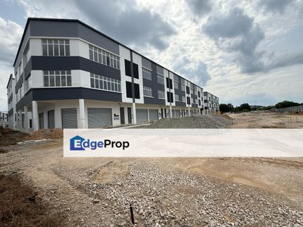 Kulai Vervocity @Jln Kiambang #3Storey Endlot Shop, Johor, Kulai