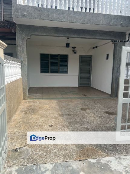 Taman Molek, Jalan Molek /  Low Medium Cost Double Storey Terrace House / 3 Bedrooms, Johor, Johor Bahru