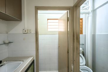 Flat Taman Plentong Utama