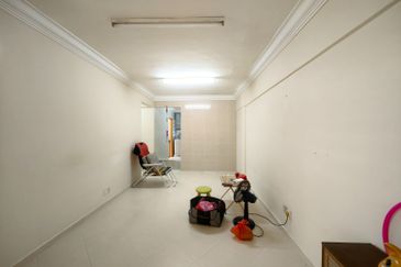 Flat Taman Plentong Utama