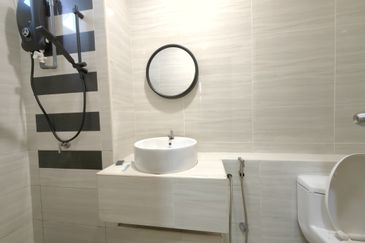 D'Summit Residences @ Kempas Utama