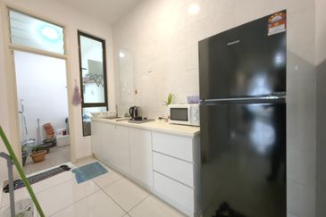 D'Summit Residences @ Kempas Utama